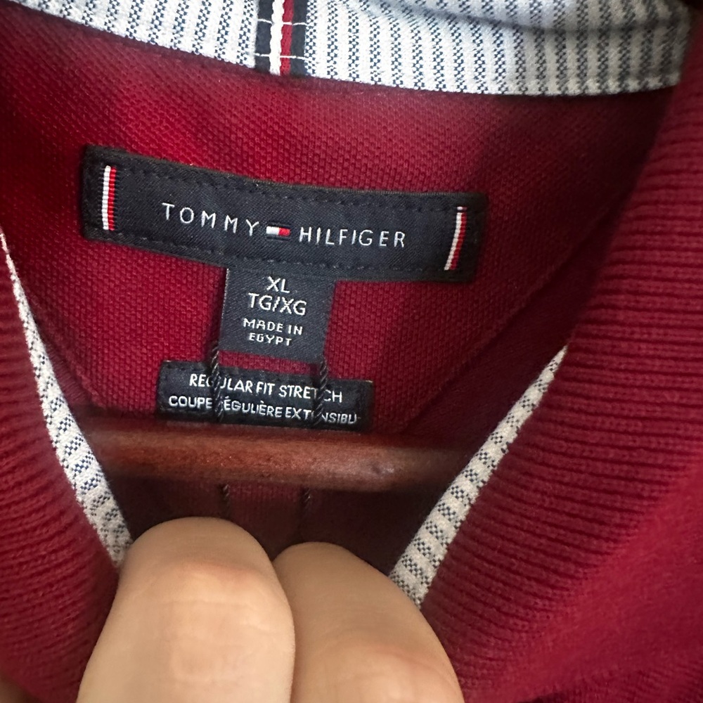 Tommy Hilfiger Men's Maroon Polo Shirt - Picture 2 of 3